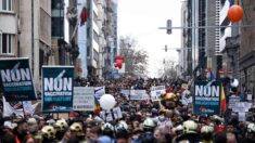 Belgique : des milliers de  personnes manifestent à Bruxelles contre les mesures sanitaires