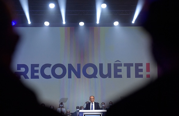 Présentation du nouveau parti d'Eric Zemmour "Reconquête !" lors d'un meeting de campagne à Villepinte, le 5 décembre 2021. (Photo : JULIEN DE ROSA/AFP via Getty Images)