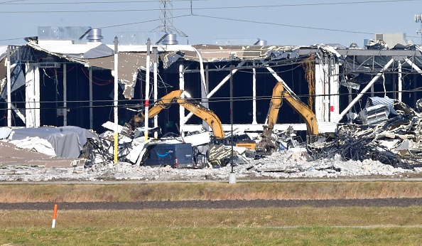 L'effondrement partiel d'un centre de distribution d'Amazon à Edwardsville, Illinois, le 12 décembre 2021. 