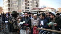 Afghanistan: les talibans recommencent à délivrer des passeports