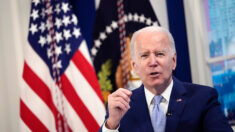 Biden signe un projet de loi interdisant les importations de produits chinois provenant du travail forcé