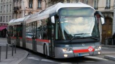 Un chauffeur de bus sauve une passagère d’une agression sexuelle à Toulouse