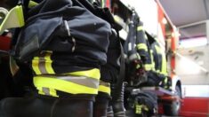 Opération choc : des pompiers en colère se jettent dans l’eau glacée à Nîmes