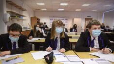 Un nombre considérable d’écoliers britanniques refusent de porter les masques