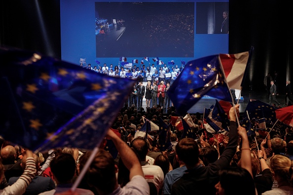  "Les Républicains" (LR) à la fin d'un meeting de campagne avant les élections européennes à Paris.  (Photo : GEOFFROY VAN DER HASSELT/AFP via Getty Images)
