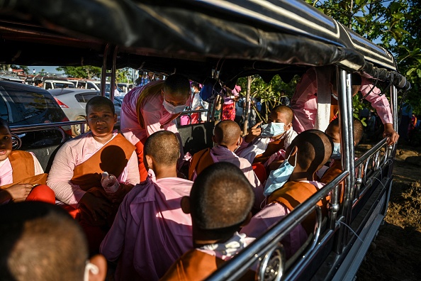 -Illustration- De nombreux monastères désertés, les moines fuient les violences armées. Photo par STR/AFP via Getty Images.