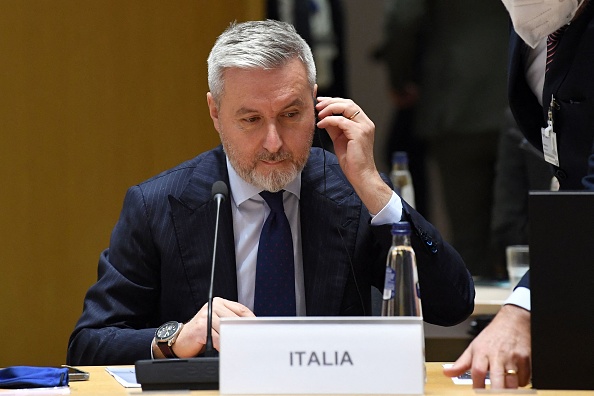 Le ministre italien de la Défense Lorenzo Guerini affirme que l’Italie respectera ses engagements avec l’OTAN par rapport à l’Ukraine. Photo de JOHN THYS/AFP via Getty Images.
