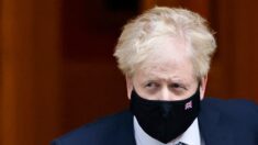 Englué dans le « partygate », Boris Johnson lutte pour sa survie politique