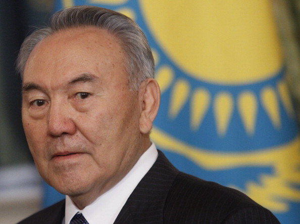 -L’ex- président du Kazakhstan, Nazarbaïev, qui avait placé ses gendres à des postes clés, dans des entreprises d’énergies au Kazakhstan. Photo MIKHAIL METZEL/AFP via Getty Images.