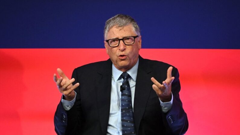 Bill Gates prononce un discours lors du Global Investment Summit au Science Museum de Londres, le 19 octobre 2021. (Photo par Leon Neal / POOL / AFP) (Photo par LEON NEAL/POOL/AFP via Getty Images)