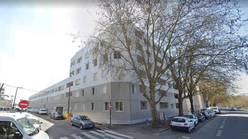 C'est dans cette résidence du 80 quai de Queyries à Bordeaux que Mathys n'est resté que 5 jours à cause d'une invasion de blattes. (Capture d'écran/Google Maps)