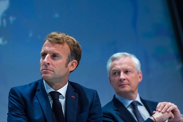 Le chef de l’État Emmanuel Macron et le ministre de l’Économie, des Finances et de la Relance Bruno Le Maire participent à une réunion organisée par l’Union des entreprises de proximité (U2P) à Paris le 16 septembre 2021. Crédit : CHRISTOPHE PETIT TESSON/POOL/AFP via Getty Images.