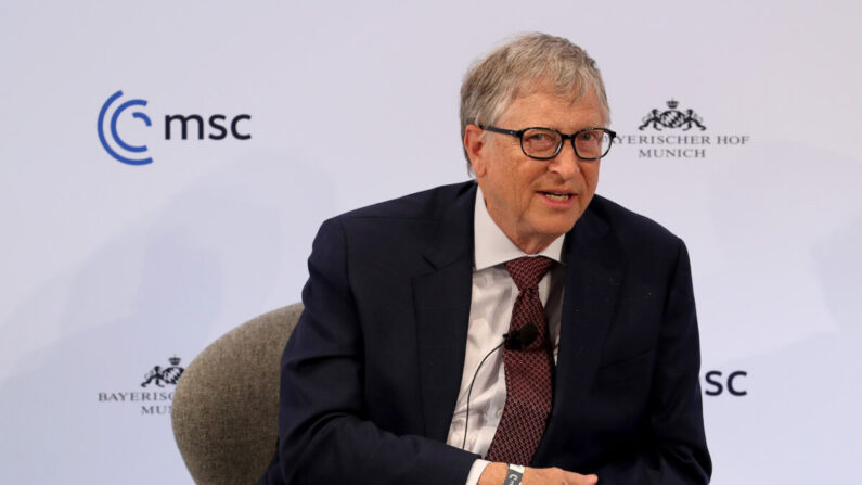 Bill Gates s'exprime lors d'une table ronde à la Conférence de Munich sur la sécurité 2022, en Allemagne, le 18 février 2022. (Alexandra Beier/Getty Images)