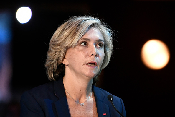 La candidate Valérie Pécresse lors de son premier grand meeting à Paris. (Photo : STEPHANE DE SAKUTIN/AFP via Getty Images)