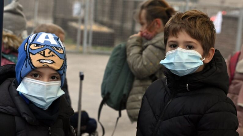 Port du masque à l'école (Photo by ERIC LALMAND/BELGA MAG/AFP via Getty Images)