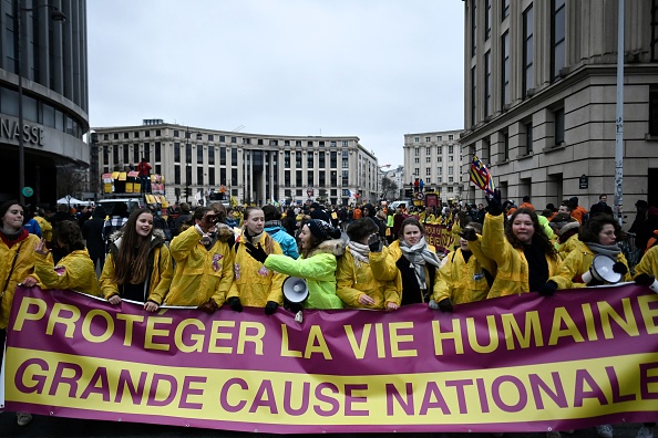 Manifestation anti-IVG à Paris le 16 janvier 2022.  (Photo STEPHANE DE SAKUTIN/AFP via Getty Images)