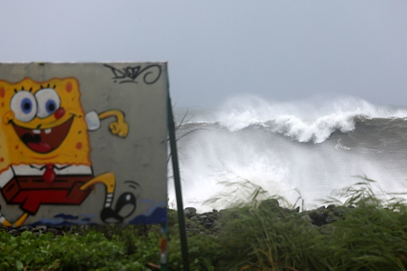 -Un navire mauricien s’est échoué dans le sud de l’île française de la Réunion. Photo de RICHARD BOUHET/AFP via Getty Images.