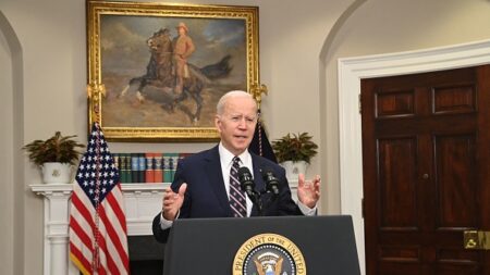 Le chef de l’EI s’est fait exploser « dans un ultime geste de couardise », dit Biden
