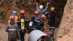 Maroc : les sauveteurs entrent dans le tunnel pour extraire Rayan coincé dans un puits