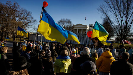 Ukraine: intense ballet diplomatique pour tenter de désamorcer la crise