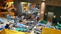 « Champ de bataille »: à Hong Kong, les hôpitaux submergés par Omicron