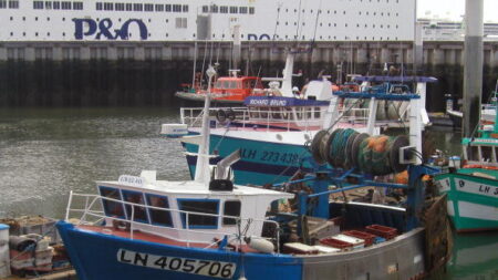 Tempête Eunice : le port du Havre refuse l’accès à un chalutier cherbourgeois qui voulait se mettre à l’abri