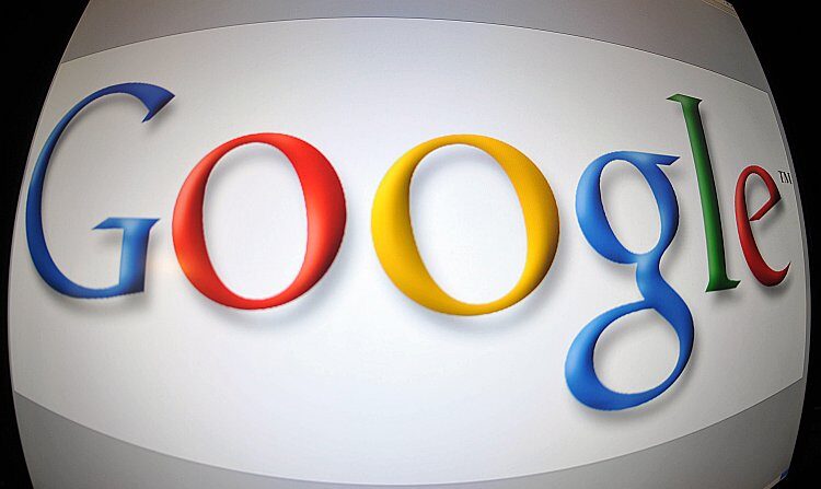 Le logo de Google sur un ordinateur à Washington. La société a annoncé une augmentation de 7 % de ses bénéfices au cours du quatrième trimestre. (Karen Bleier/AFP/Getty Images)
