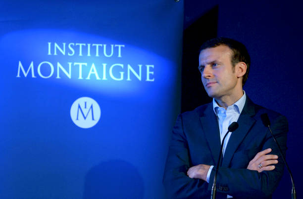 Emmanuel Macron lors d’un forum organisé par l'Institut Montaigne et le McKinsey Global Institute à Paris, le 23 juin 2016. (ERIC PIERMONT/AFP via Getty Images)
