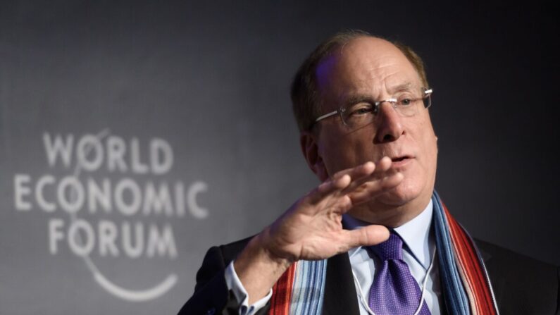 Le PDG de BlackRock, Larry Fink, lors de la réunion annuelle du Forum économique mondial (WEF) à Davos, le 23 janvier 2020. (Fabrice Coffrini/AFP via Getty Images)