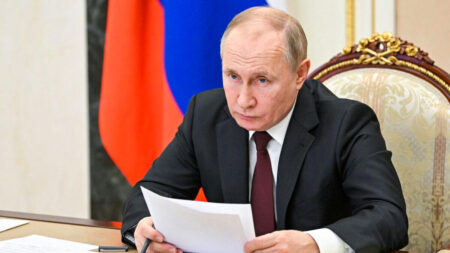 Poutine estime que l’Occident cherche à « faire disparaître » la culture russe