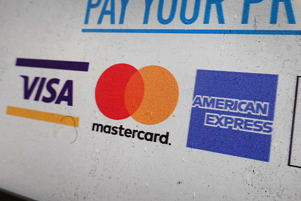 Visa, Mastercard et AmEx.  (Scott Olson/Getty Images)