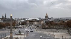 Paris : une jeune maman accouche sur la place de la Concorde