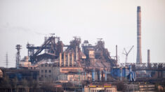 Ukraine: une des plus grandes usines sidérurgiques d’Europe endommagée à Marioupol
