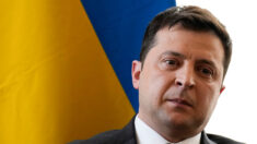 Guerre en Ukraine : Zelensky « tempère » sa demande d’adhésion à l’Otan et se dit prêt à un « compromis »