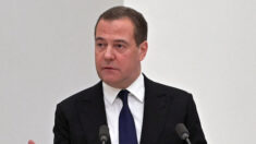 Guerre en Ukraine : Dmitri Medvedev répond aux propos de Bruno Le Maire qui a déclaré la guerre économique en Russie