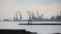 Ukraine: le port stratégique de Marioupol « sous blocus » par les forces russes