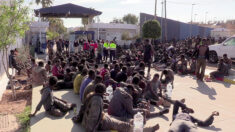 Espagne : 2500 migrants africains tentent de forcer la frontière dans l’enclave de Melilla, plusieurs gardes civiles blessés