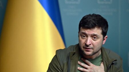 Guerre en Ukraine : « aucun ultimatum de la Russie » ne peut être accepté, déclare Volodymyr Zelensky 