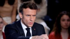 « On n’a plus de travail, aidez-nous ! » : Emmanuel Macron interpellé en Maine-et-Loire par une infirmière en pleurs qui a perdu son travail