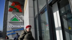 Accusés d’être des « tueurs de bébés », des salariés français d’Auchan et Leroy Merlin en « état de choc »