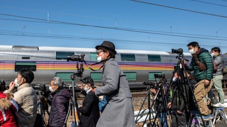 Au Japon, la passion des trains fait parfois dérailler les esprits