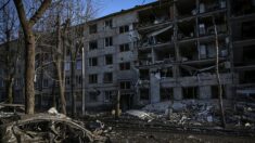 Dans Kharkiv bombardée, le district no5 de Saltivka, cité martyre