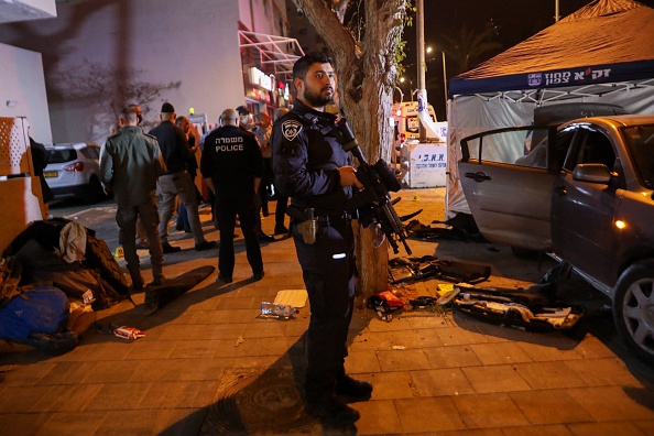 Une policière de nationalité française a été tuée dimanche soir avec un autre policier, dans la ville d'Hadera, dans une attaque ayant fait plusieurs blessés. (Photo : GIL COHEN-MAGEN/AFP via Getty Images)