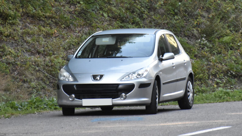 Une Peugeot 307 - Par Wiki52100 — Travail personnel, CC BY-SA 4.0, https://commons.wikimedia.org/w/index.php?curid=101179512