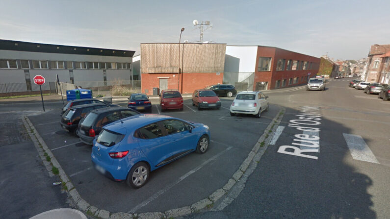 C'est dans ce stationnement près de l'IUT de Saint-Quentin que le jeune homme n'a pas hésité à agir. (Capture d'écran/Google Maps)