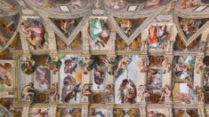 Les prophètes et les sibylles sur le plafond de la chapelle Sixtine s’interrogent sur le message céleste