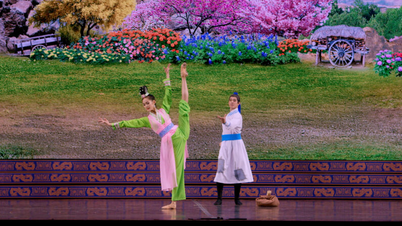 Angelia Wang s'exécutant dans une danse narrative. (Shen Yun Performing Arts)