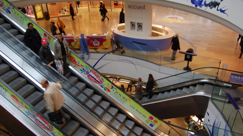 Centre commercial les Quatre Temps à La Défense. (photo flickr cddinosaur)