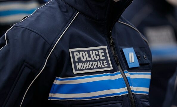Angoulême : un policier persuade un ancien militaire de ne pas jeter d’un pont