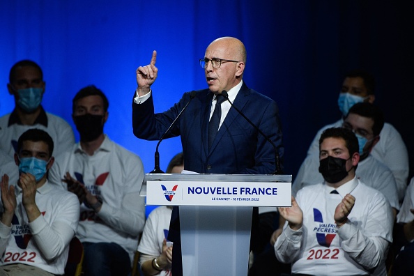 Le député Les Républicains (LR) Eric Ciotti, lors d'un meeting de campagne au Cannet, dans le sud-est de la France, le 18 février 2022. (CLEMENT MAHOUDEAU/AFP via Getty Images)
